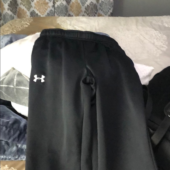 Youth Large Under Armour Sweatpants - Picture 4 of 5